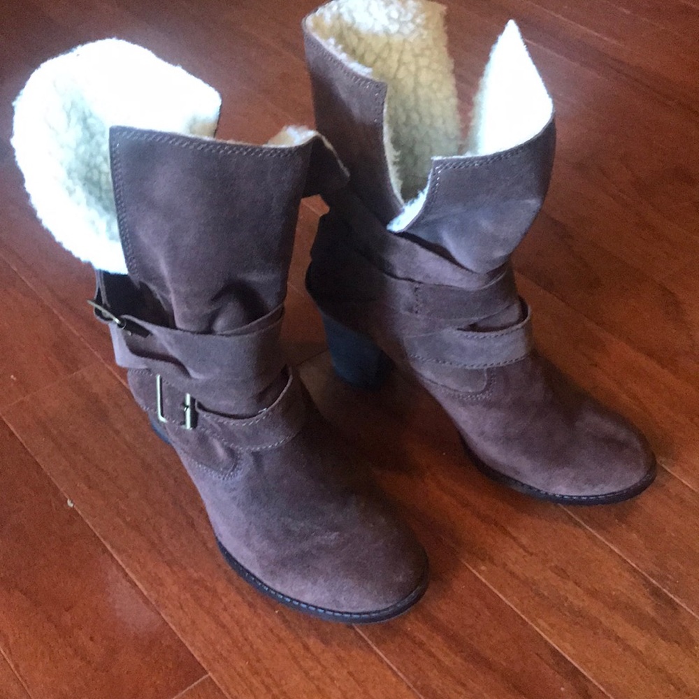 Fold Down Leather Boots 🥾. Size 8